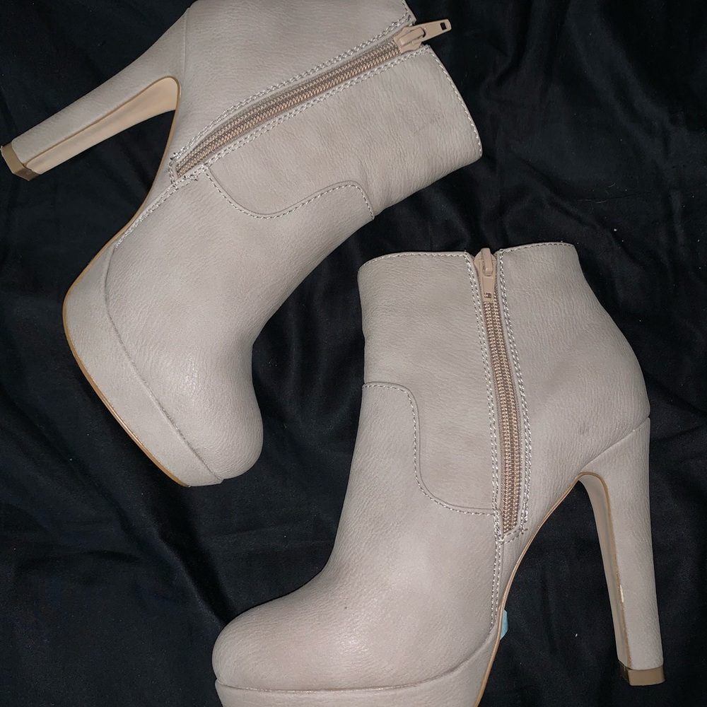 Aldo heel boots